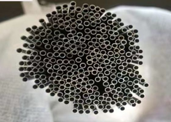 Tubes en acier allié usinées de précision avec une luminosité et une durabilité élevées