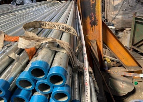 Pipe en acier soudé au gaz électrique de qualité Q195-Q345 0,5-60 mm personnalisée avec inspection des boutons