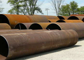 Couche de béton LSAW Couche de vernis de tuyaux en acier / huile anti-rouille pour les projets de construction