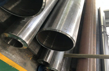 Tubes en acier allié résistant à haute température pour applications lourdes