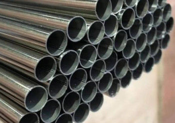 Pipe de ligne en acier allié résistant à haute température pour applications à haute pression