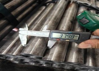 Pièces en acier au carbone à base d'huile antirouille ASTM A106 ± 5% Tolérance