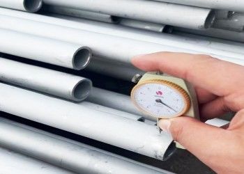 Tubes en acier inoxydable d'une épaisseur de 0,3 mm à 150 mm, d'une taille de 1/4 pouce à 48 pouces et d'une longueur de 2000 mm à 12000 mm