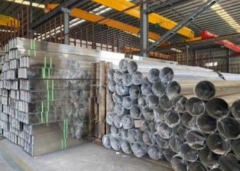 Tubes en acier inoxydable à extrémités filetées avec une épaisseur de 0,3 mm à 150 mm et une finition de surface BA/2B/NO.1/NO.3/NO.4