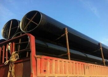 Pipe en acier LSAW résistant à la corrosion avec revêtement de peinture noire et extrémités de bével pour applications structurelles
