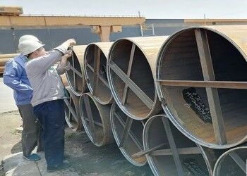 Pipe en acier LSAW résistant à la corrosion avec revêtement de peinture noire et extrémités de bével pour applications structurelles