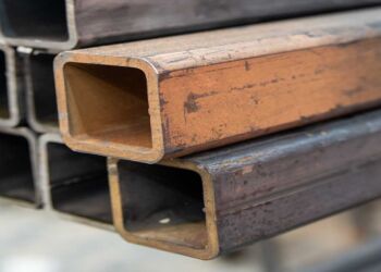 Sections creuses en acier laminé à chaud avec qualité Q195-235 et options de surface personnalisées pour les applications structurelles