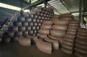 Pièces de raccordement pour tuyaux en acier au carbone de 1/2" à 24" de qualité WPB avec connexion de soudage à bout pour usage industriel