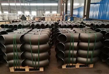 Pièces d'acier au carbone pressées à chaud de qualité WPB à haute résistance à la corrosion pour tuyaux industriels