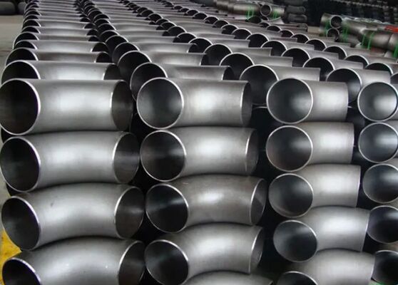 Pièces d'acier au carbone pressées à chaud de qualité WPB à haute résistance à la corrosion pour tuyaux industriels