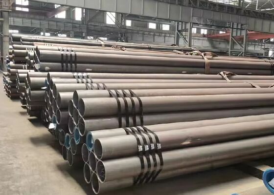 Tube en acier allié résistant aux hautes températures avec finition de surface polie et recuit de mise en solution pour applications industrielles