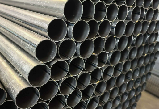 Tube en acier ERW haute fréquence de 12M de long dans les nuances Q195 Q235 A53 A106 S235JR S355JR 304